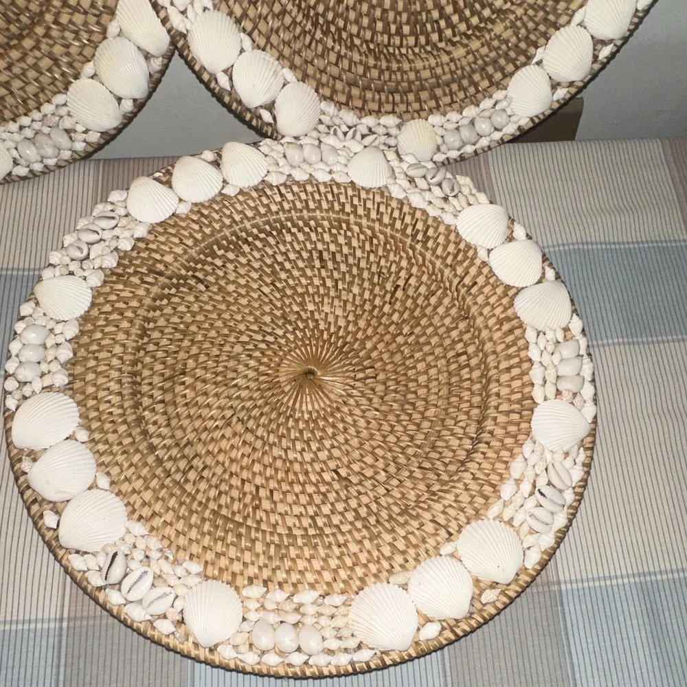 Pottery Barn Beach Seashell Rimmed Woven Rattan Charger 15